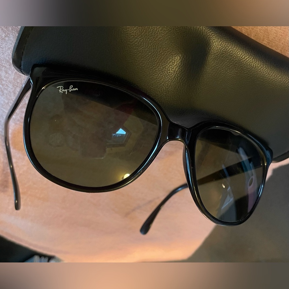 Ray-Ban Glossy Black Sunglasses